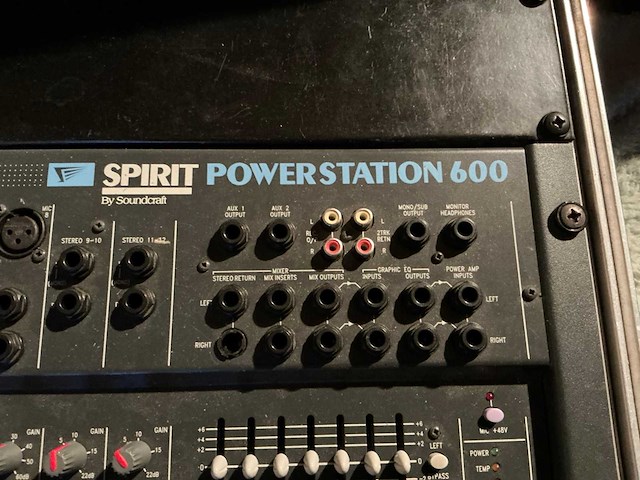 Soundcraft spirit powerstation 600 analoge mengtafel met versterker - afbeelding 4 van  6
