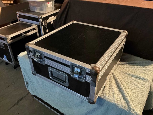 Soundcraft spirit powerstation 600 analoge mengtafel met versterker - afbeelding 5 van  6