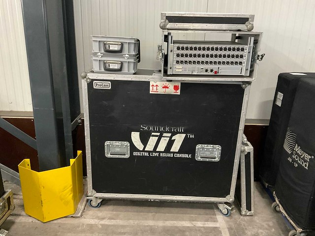 Soundcraft vi1 digitale mengtafel set - afbeelding 8 van  17