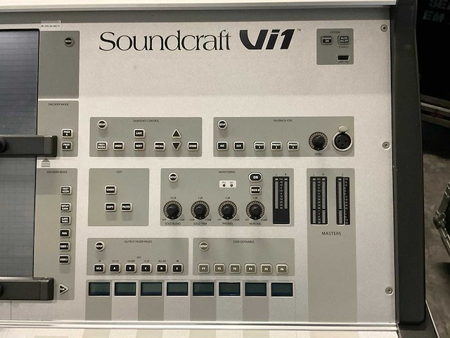 Soundcraft vi1 digitale mengtafel set - afbeelding 13 van  17