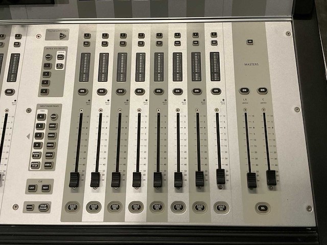 Soundcraft vi1 digitale mengtafel set - afbeelding 14 van  17