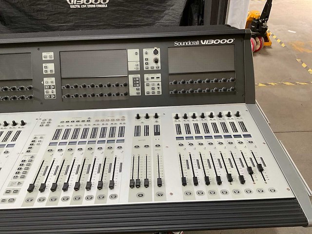 Soundcraft vi3000 digitale mengtafel - afbeelding 4 van  12