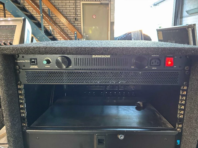 Soundcraft vi400 digitale mengtafel met stagebox - afbeelding 7 van  21