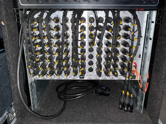 Soundcraft vi400 digitale mengtafel met stagebox - afbeelding 15 van  21