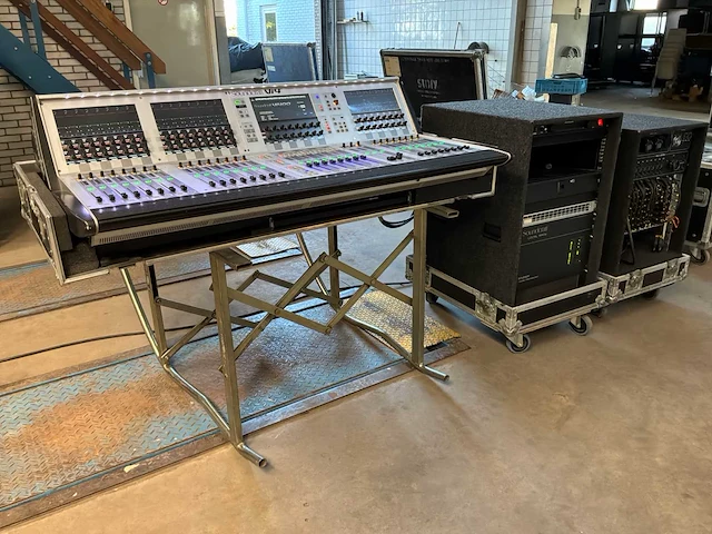 Soundcraft vi400 digitale mengtafel met stagebox - afbeelding 1 van  21