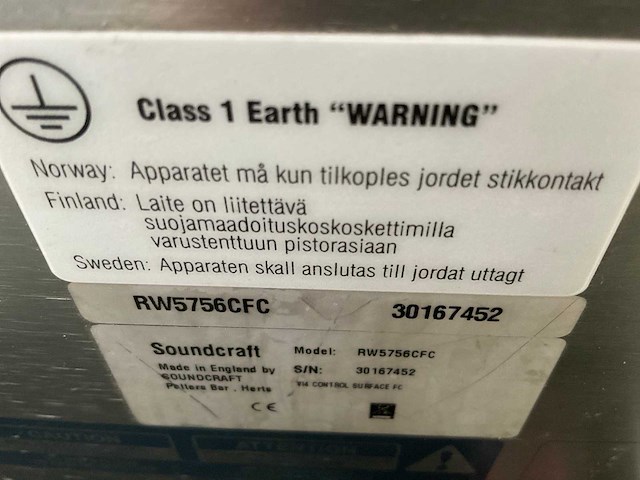 Soundcraft vi400 digitale mengtafel - afbeelding 12 van  14