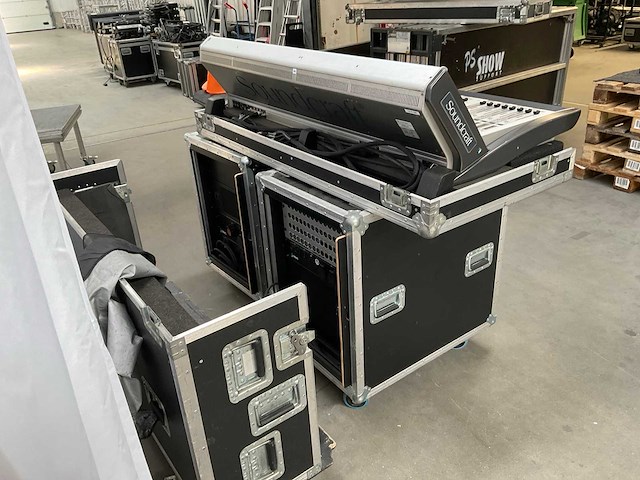 Soundcraft vi400 digitale mengtafel - afbeelding 3 van  14