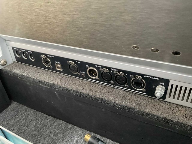 Soundcraft vi600 digitale mengtafel - afbeelding 11 van  13