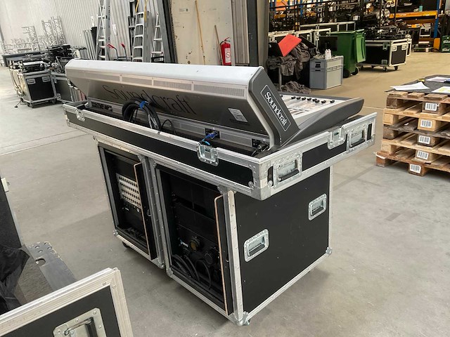 Soundcraft vi600 digitale mengtafel - afbeelding 8 van  14