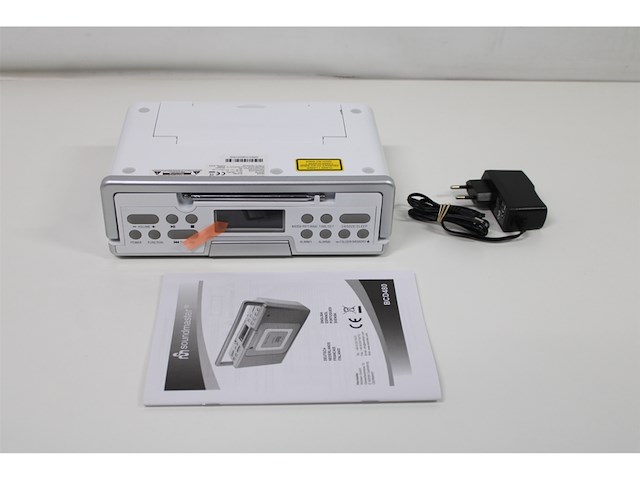 Soundmaster bcd480 spatwaterdichte badkamer-/keukenradio met cd en klok - afbeelding 3 van  4