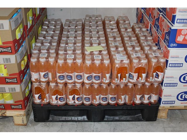 Sourcy vitamin water circa 492 flessen met tht 8-2025. bod is inclusief 73,80 euro statiegeldwaarde - afbeelding 1 van  2