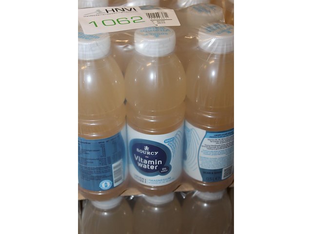 Sourcy vitamin water circa 825 flessen met tht 8-2025. bod is inclusief 123,75 euro statiegeldwaarde - afbeelding 2 van  2