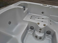 South seas spa 6 persoons jacuzzi en buitenspa - afbeelding 1 van  2