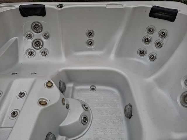 South seas spa 6 persoons jacuzzi en buitenspa - afbeelding 7 van  29