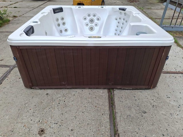South seas spa 6 persoons jacuzzi en buitenspa - afbeelding 9 van  29