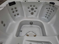South seas spa 6 persoons jacuzzi en buitenspa - afbeelding 23 van  29