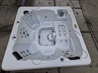 South seas spa 6 persoons jacuzzi en buitenspa - afbeelding 12 van  30