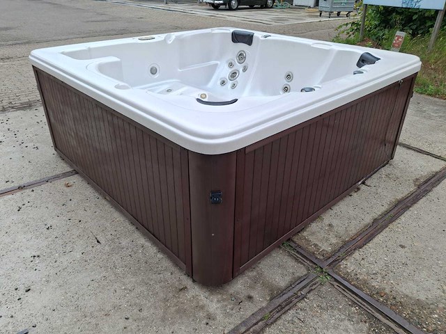 South seas spa 6 persoons jacuzzi en buitenspa - afbeelding 24 van  30