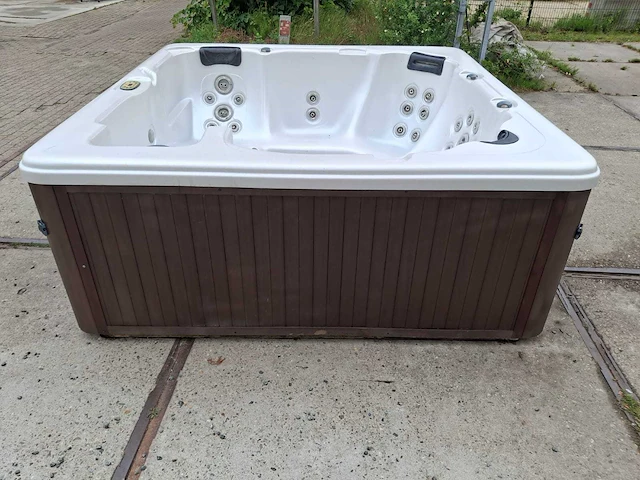 South seas spa 6 persoons jacuzzi en buitenspa - afbeelding 20 van  30