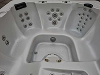 South seas spa 6 persoons jacuzzi en buitenspa - afbeelding 22 van  30