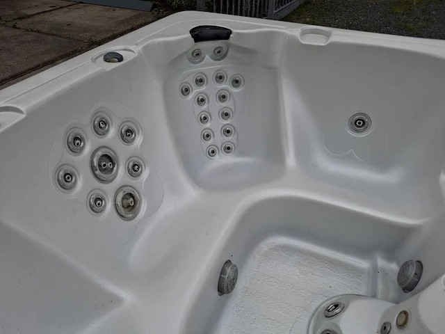 South seas spa 6 persoons jacuzzi en buitenspa - afbeelding 16 van  30