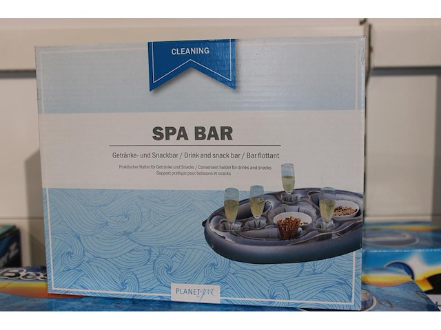 Spa bar cleaning. - afbeelding 1 van  2