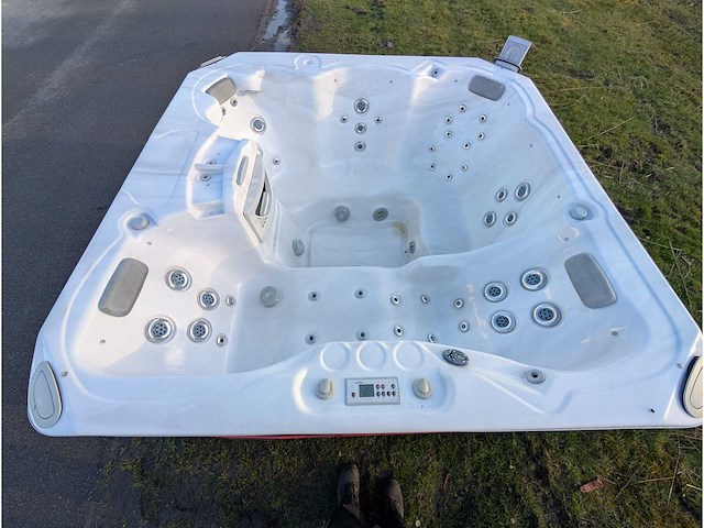 Spa life 6 persoons jacuzzi en buitenspa - afbeelding 2 van  11