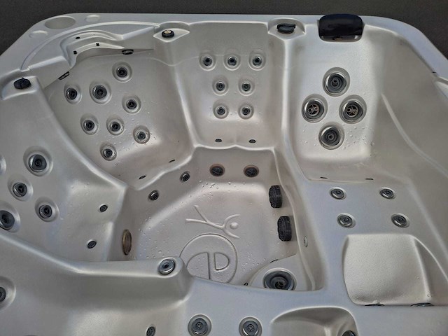 Spa net 5 persoons jacuzzi en buitenspa - afbeelding 25 van  25