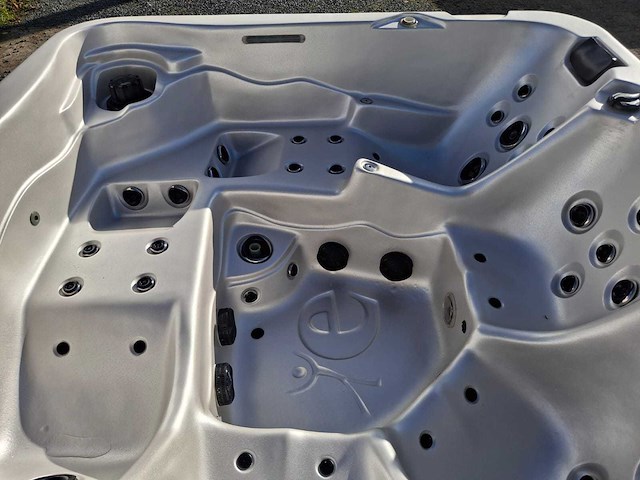 Spa net 5 persoons jacuzzi en buitenspa - afbeelding 24 van  30