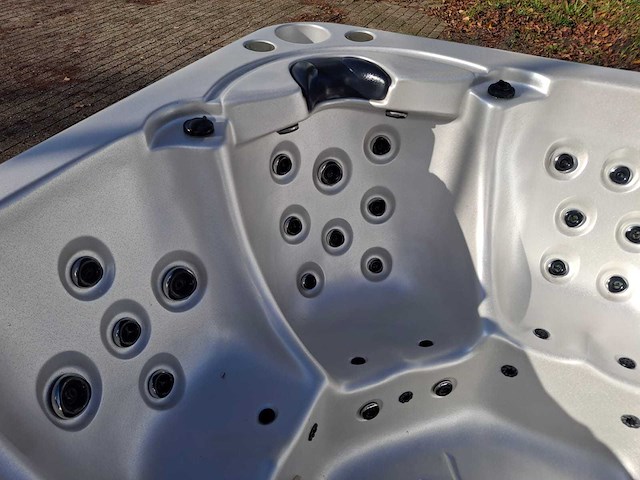 Spa net 5 persoons jacuzzi en buitenspa - afbeelding 10 van  30