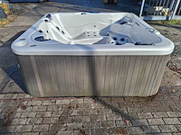 Spa net 5 persoons jacuzzi en buitenspa - afbeelding 17 van  30