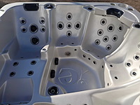 Spa net 5 persoons jacuzzi en buitenspa - afbeelding 9 van  30