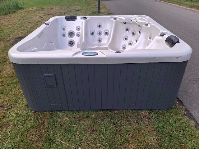 Spa net 5 persoons jacuzzi en buitenspa - afbeelding 17 van  25