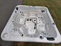 Spa net 5 persoons jacuzzi en buitenspa - afbeelding 12 van  25