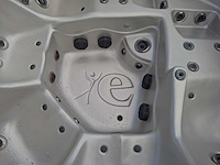 Spa net 5 persoons jacuzzi en buitenspa - afbeelding 2 van  19