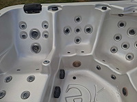 Spa net 5 persoons jacuzzi en buitenspa - afbeelding 7 van  19