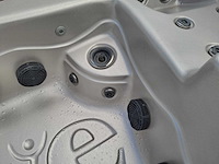 Spa net 5 persoons jacuzzi en buitenspa - afbeelding 18 van  19
