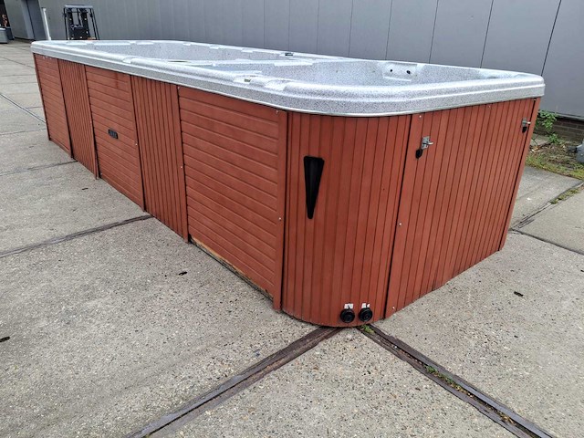 Spa power 15 persoons dubbele cabine zwemspa, jacuzzi en buitenspa - afbeelding 43 van  54