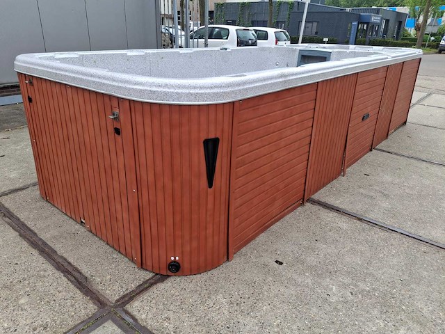 Spa power 15 persoons dubbele cabine zwemspa, jacuzzi en buitenspa - afbeelding 49 van  54