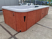 Spa power 15 persoons dubbele cabine zwemspa, jacuzzi en buitenspa - afbeelding 49 van  54