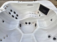 Spa power 6 persoons jacuzzi en buitenspa - afbeelding 14 van  31