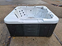Spa power 6 persoons jacuzzi en buitenspa - afbeelding 21 van  31