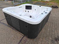 Spa power 6 persoons jacuzzi en buitenspa - afbeelding 25 van  31