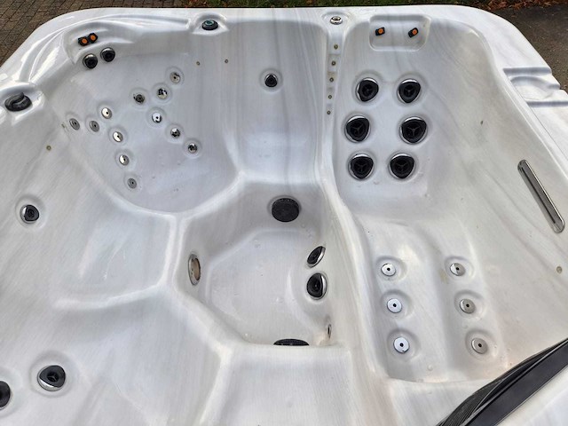 Spa power 6 persoons jacuzzi en buitenspa - afbeelding 31 van  31