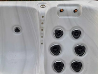 Spa power 6 persoons jacuzzi en buitenspa - afbeelding 25 van  31
