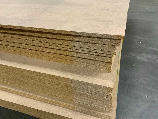 Spaanplaat kaal 2450x1225x18mm (42x) - afbeelding 4 van  4