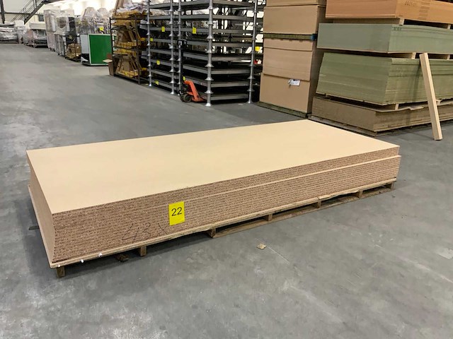 Spaanplaat kaal 3055x1250x18mm (17x) - afbeelding 1 van  5