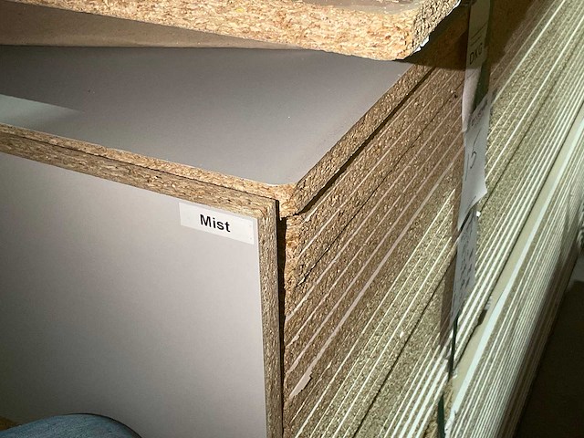 Spaanplaat kleur mist 2100x1645x16mm (24x) - afbeelding 1 van  4