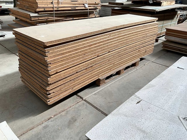 Spaanplaat partij legborden - afbeelding 1 van  3