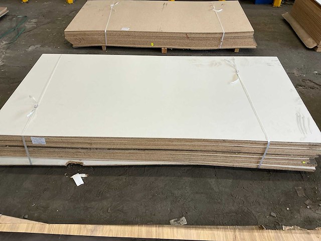 Spaanplaten wit gegrond 8x1220x2440 mm (28x) - afbeelding 4 van  7